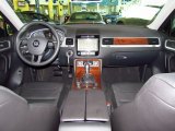 2011 Volkswagen Touareg TDI Sport 4XMotion Dashboard