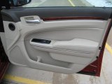 2011 Chrysler 300 C Hemi AWD Door Panel