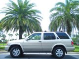 2001 Sahara Beige Metallic Nissan Pathfinder LE 4x4 #50380117