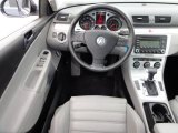 2006 Volkswagen Passat 3.6 4Motion Sedan Dashboard