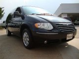 2005 Brilliant Black Chrysler Town & Country Limited #50463045