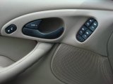 2003 Ford Focus SE Sedan Controls