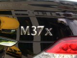 2011 Infiniti M 37x AWD Sedan Marks and Logos