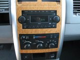 2007 Chrysler Aspen Limited Controls