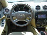 2009 Mercedes-Benz ML 550 4Matic Dashboard