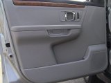 2007 Suzuki XL7 Luxury Door Panel