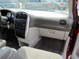 2006 Chrysler Town & Country Touring Dashboard