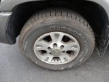 2001 Nissan Pathfinder SE 4x4 Wheel