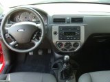 2006 Ford Focus ZX3 SE Hatchback Dashboard