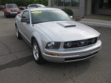 2008 Brilliant Silver Metallic Ford Mustang V6 Deluxe Coupe #50828059