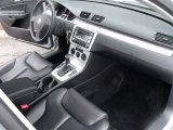 2009 Volkswagen Passat Komfort Wagon Dashboard