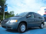 2007 Magnesium Pearl Chrysler Town & Country Limited #50998139