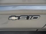 1999 Chevrolet S10 LS Regular Cab Marks and Logos