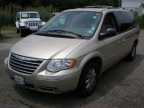 2005 Linen Gold Metallic Chrysler Town & Country Limited #50997977