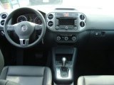 2011 Volkswagen Tiguan SE 4Motion Dashboard