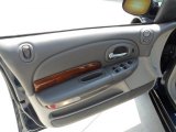 2002 Chrysler Concorde Limited Door Panel