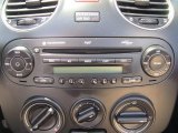 2008 Volkswagen New Beetle SE Convertible Controls