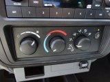 2008 Mitsubishi Raider LS Extended Cab Controls