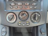 2004 Saturn VUE  Controls