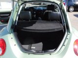 2010 Volkswagen New Beetle 2.5 Coupe Trunk