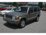 2006 Light Khaki Metallic Jeep Commander Limited 4x4 #51289087