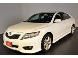 2010 Super White Toyota Camry SE #51289327