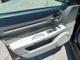 2005 Dodge Magnum SXT AWD Door Panel