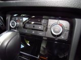 2011 Volkswagen Touareg TDI Sport 4XMotion Controls