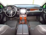 2011 Volkswagen Touareg TDI Lux 4XMotion Dashboard