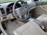 2010 Nissan Altima Hybrid Blond Interior