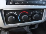 2007 Mitsubishi Raider LS Double Cab Controls