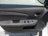 2011 Chrysler 200 S Door Panel
