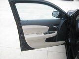 2011 Dodge Avenger Lux Door Panel