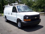 2004 Chevrolet Express 2500 Commercial Van Front 3/4 View