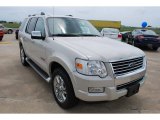2006 Ford Explorer Limited Front 3/4 View