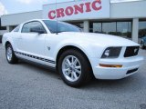 2009 Performance White Ford Mustang V6 Coupe #51856502