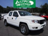 White Honda Ridgeline in 2010