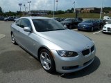 2010 BMW 3 Series 328i xDrive Coupe Front 3/4 View