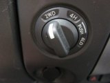 2010 Nissan Titan SE Crew Cab 4x4 Controls