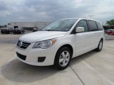 2011 Volkswagen Routan SE
