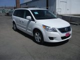 2011 Volkswagen Routan SE