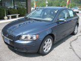 2005 Volvo S40 T5 Front 3/4 View