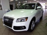 Ibis White Audi Q5 in 2011