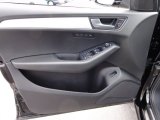2009 Audi Q5 3.2 Premium Plus quattro Door Panel