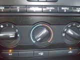 2007 Ford Mustang GT Coupe Controls