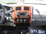 2005 Dodge Dakota SLT Club Cab Controls