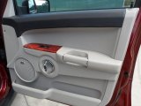 2007 Jeep Commander Limited Door Panel