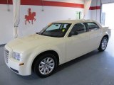 Stone White Chrysler 300 in 2008