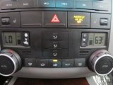 2005 Volkswagen Touareg V8 Controls