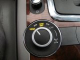 2005 Volkswagen Touareg V8 Controls